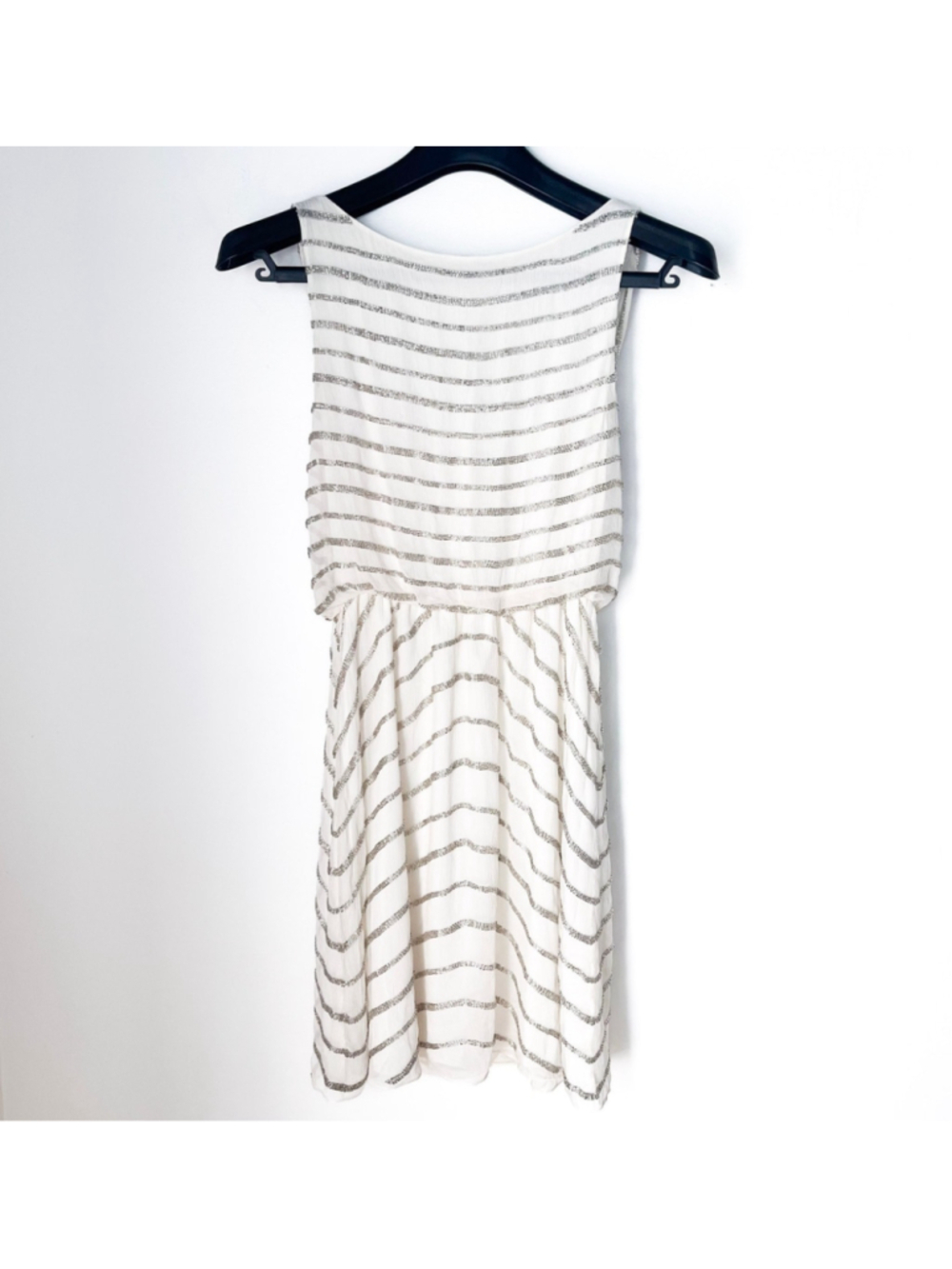 Alice + Olivia Silk Beaded Drape Back Dress in Silver and Cream Sz 2 Bride Party